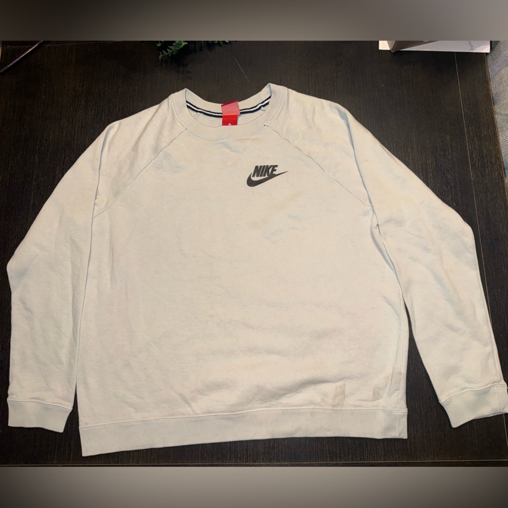 Nike White Crew Sweatshirt with Red Tag